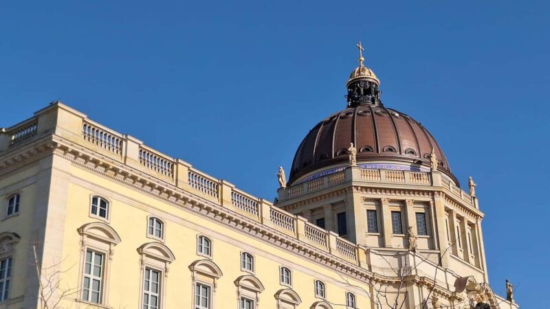 Berlin: Walking tour of the old town  TV tower, city hall, palace - Practical Details