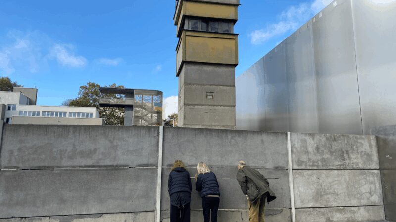 Berlin Wall Tour - Tears, Tunnels & Triumphs (Small Group) - FAQs