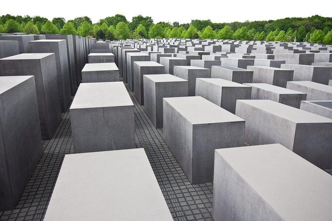 Berlins Jewish Heritage: Private Tour of the Vibrant Jewish District - Key Points