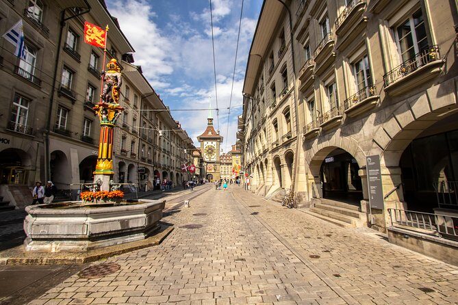 Bern Highlights Small-Group Walking Tour with a Local - Group Size and Pacing