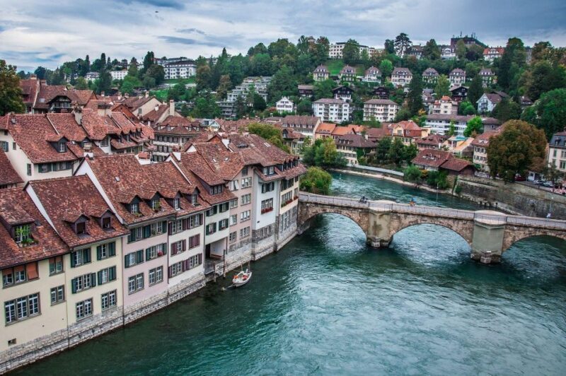 Bern Private Walking Tour - The Iconic Zytglogge and Medieval Landmarks