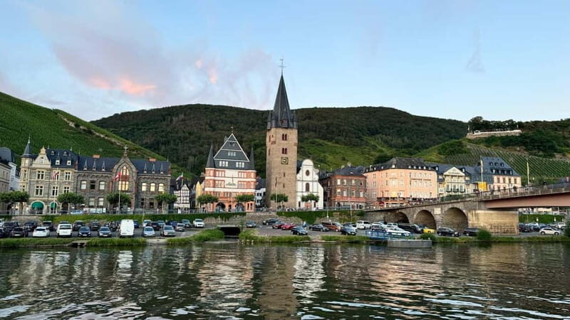 Bernkastel: 1-hour panoramic boat tour Lieser, Mülheim and back - The Scenic Journey of Bernkastel’s Moselle Boat Tour