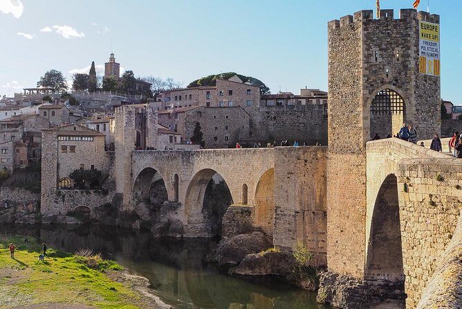 Besalú, Banyoles Lake & Volcanic Castellfollit from Girona - An In-Depth Look at the Tour Experience
