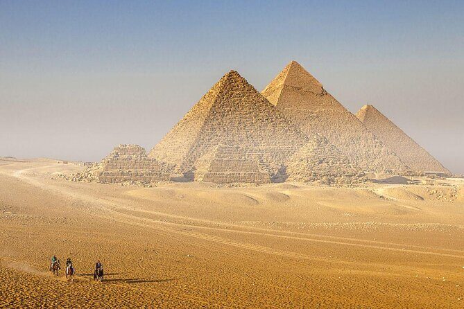 Best cairo tours visit to Giza Pyramids and Sphinx - Key Points