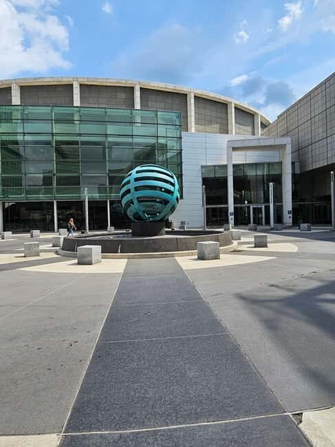 Best Detroit Walking Tour - A Close Look at the Detroit Walking Tour Experience