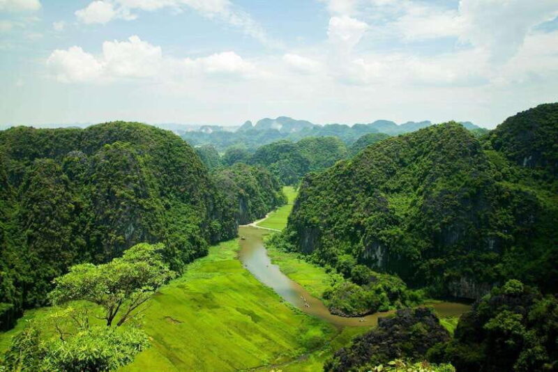 Best Ninh Binh Day Tour: Tam Coc - Hoa Lu - Lunch & Cycling - Who Should Consider This Tour?