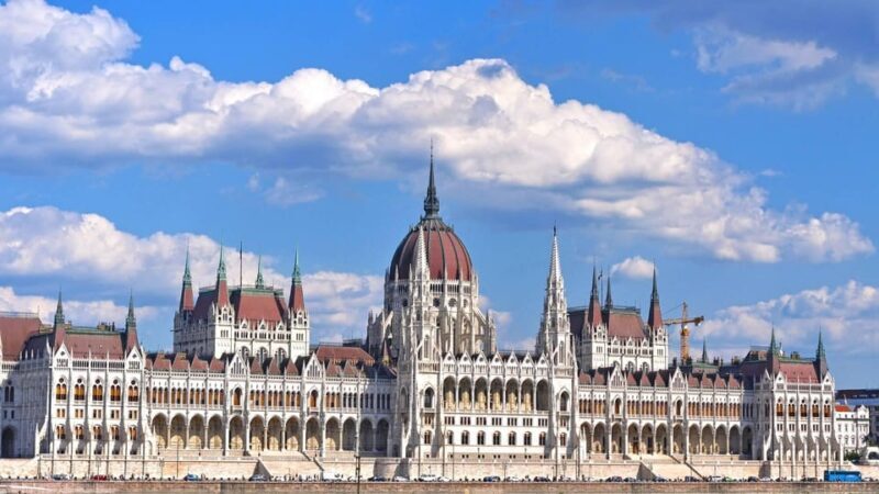 Best of Budapest: Private Walking Tour with a Local - Final Summary