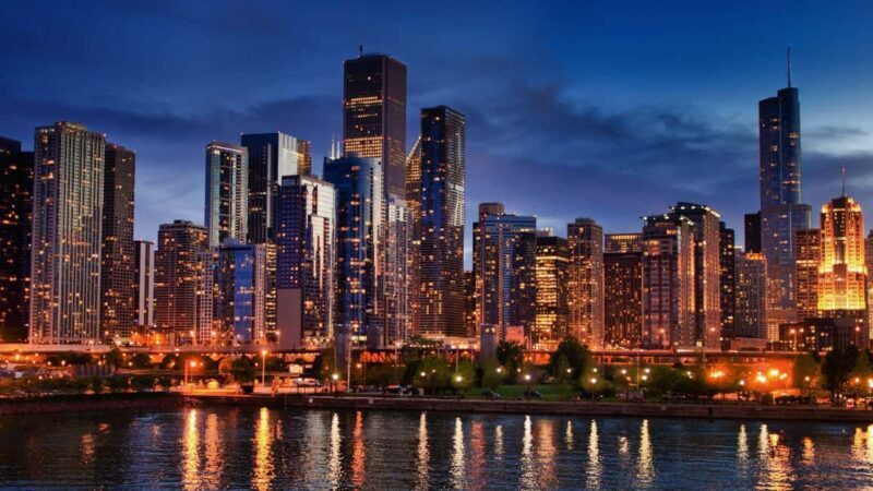 Best of Chicago: Private Walking Tour with a Local - Exploring Chicago with a Local Guide