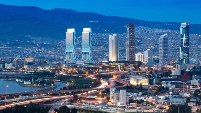 Best of Izmir: Private Walking Tour with a Local - Strolling Along Kordon: Views and Local Life