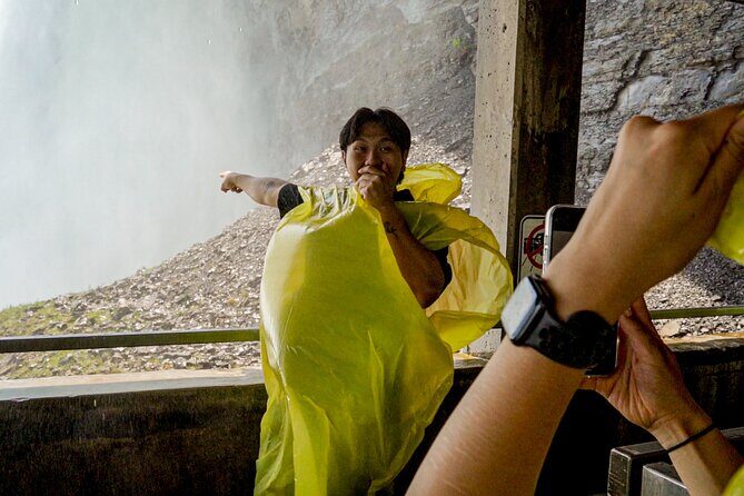 Best of Niagara Falls Canada Tour with Voyage to the Falls Boat - Who Should Book This Tour?
