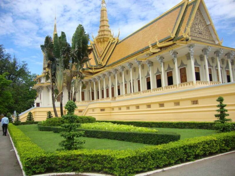 Best of Phnom Penh: Half-Day Private City Tour - Key Points