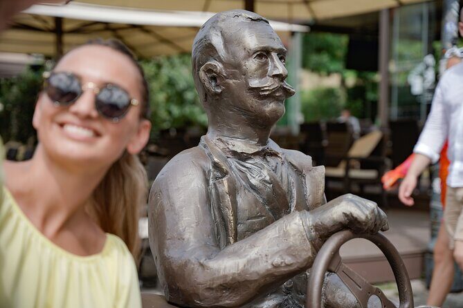 Best of Zagreb! Self-guided Waking tour Sit&Meet Croatian greats! - Key Points