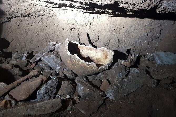 Between catacombs and ancient quarries, in the largest underground of Rome - FAQ