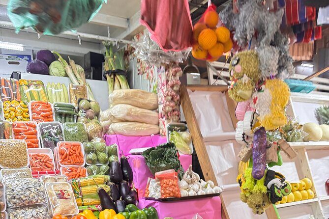 BETWEEN MILAGROS FLAVORS AND SECRETS Urban Tour - Who Should Book This Tour?