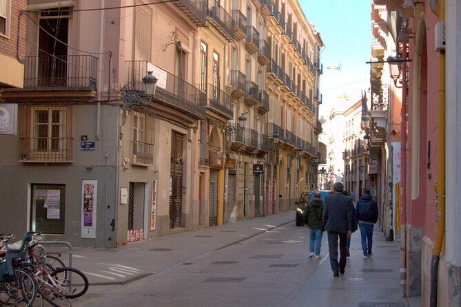 Between Two Gates: A Self-Guided Audio Tour in Valencia - Final Thoughts