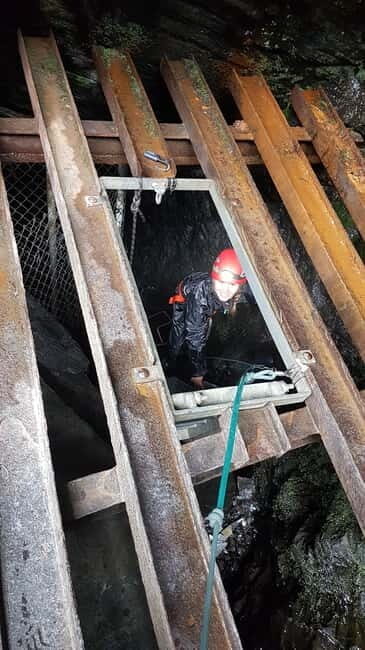 Betws-y-Coed: Underground Caving Adventure in Snowdonia - Exploring the Underground World of Snowdonia