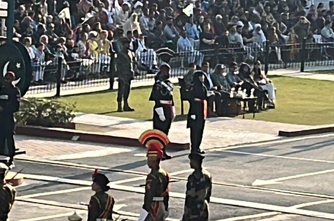 Beyond Borders Wagah Beeting The Retreat Ceremony Tour - The Sum Up: Who Should Consider This Tour?