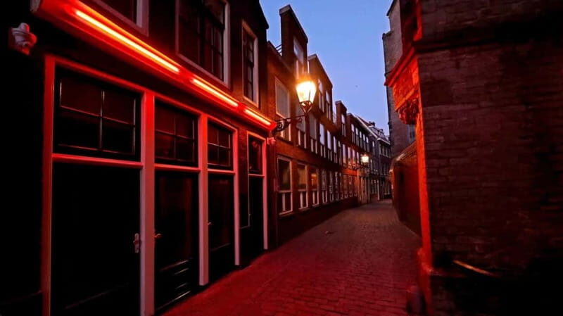 Beyond the Coffee Shops: Amsterdams Underground Drug Story - The Value of the Experience