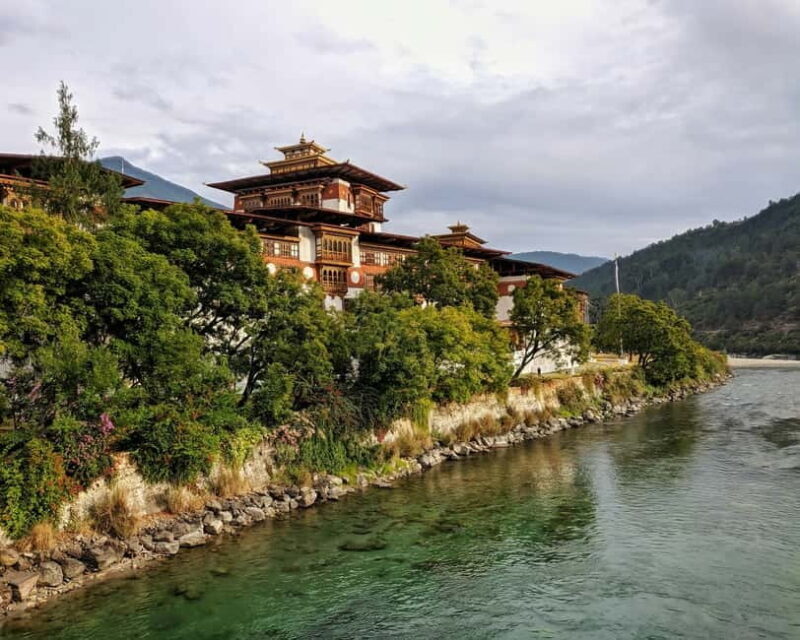 Bhutan: 7-Day Tour with Tigers Nest & Meals all inclusive - Key Points
