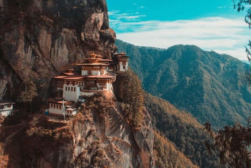 Bhutan: Adventure, Beauty and Culture in 4 Days - Discovering Bhutan in Four Days: Adventure, Beauty, and Culture