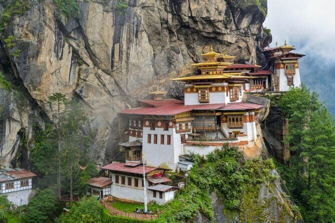 Bhutan Private Multi Day Tour - Key Points