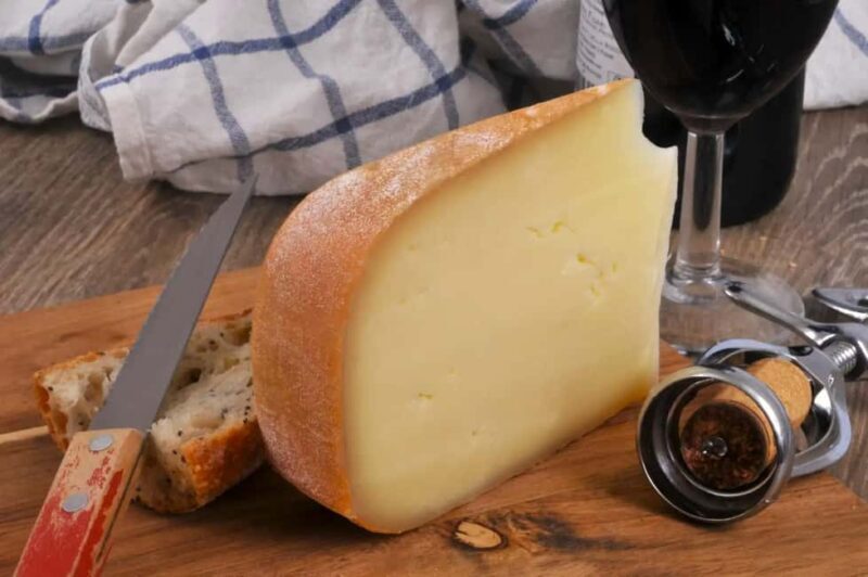 Biarritz: Culture and Food Walking Guided Tour - Exploring Biarritz on Foot: Why This Tour Stands Out
