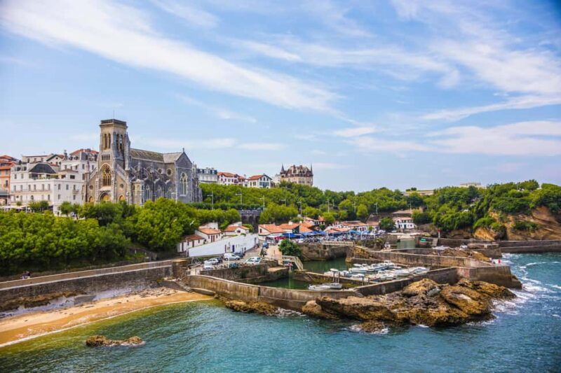 Biarritz: Express Walk with a Local in 60 minutes - Key Points