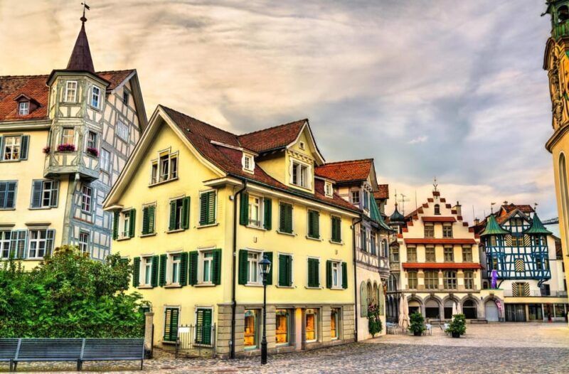 Biel: Express Walk with a Local in 60 minutes - Discovering Biel in a Nutshell