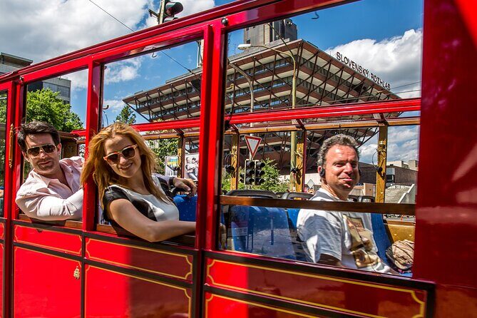 Big Castle Tour in Bratislava by Presporacik Sightseeing Vehicle - Authentic and Relaxed Experience