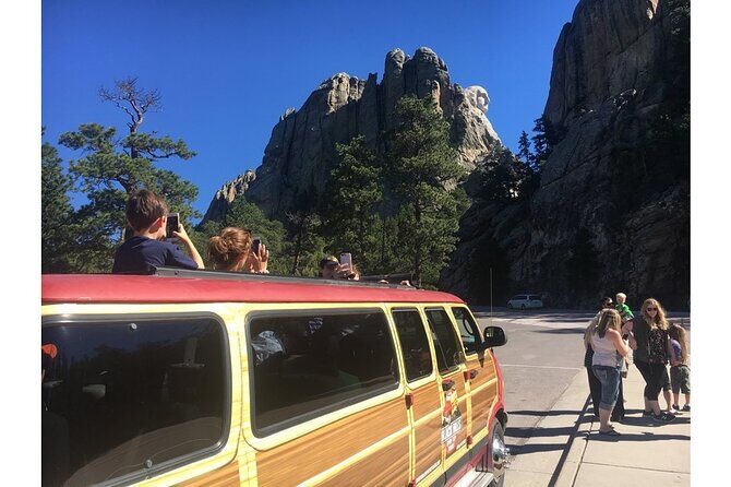 BIG - Mt Rushmore & Crazy Horse & Bison Safari-Needles-Iron Mtn - FAQ about the Big Black Hills Tour