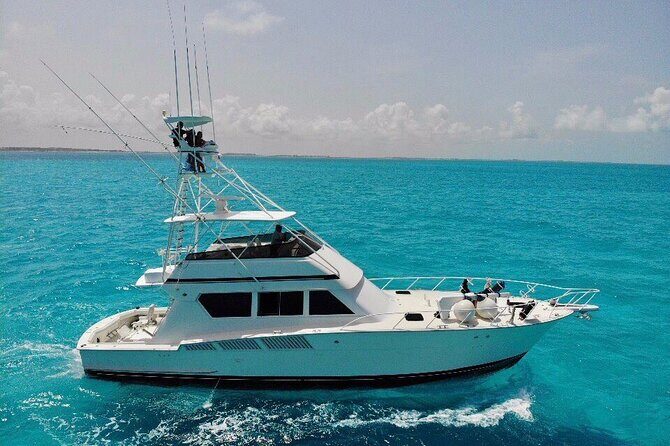 Biggest Luxury Yacht Boat Best in Cancun up to 28 pax - Why Choose This Yacht?
