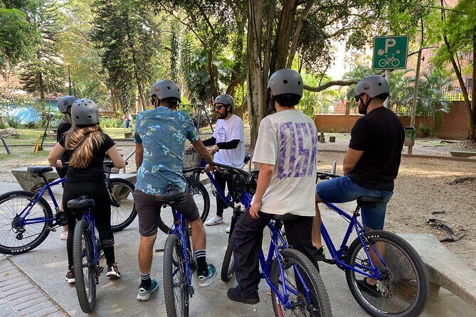 Bike City Tour Medellin With Snack and Organic Coffee - What Makes This Tour Stand Out?