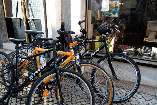 Bike tour a visit of Lisbon with a professional photographer - Frequently Asked Questions