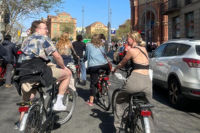 Bike Tour in Barcelona: History, Architecture and Culture - Key Points