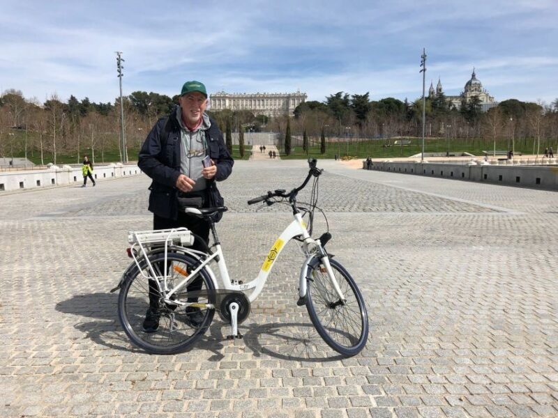 Bike Tour Through Madrid Río and Casa de Campo - Bike Tour Through Madrid Río and Casa de Campo