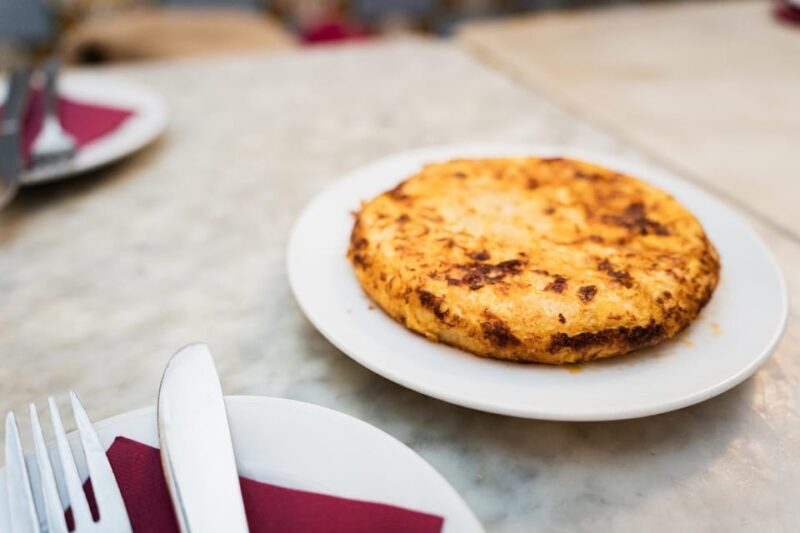 Bilbao Food Tour with Pintxos & Drinks with a Local - Exploring Bilbao Through Its Flavors: A Walk with Pintxos and Local Drinks