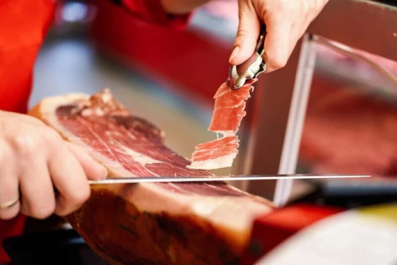 Bilbao: Guggenheim Secrets & Savor the Seas Treasures. VIP - Who This Tour Is Perfect For