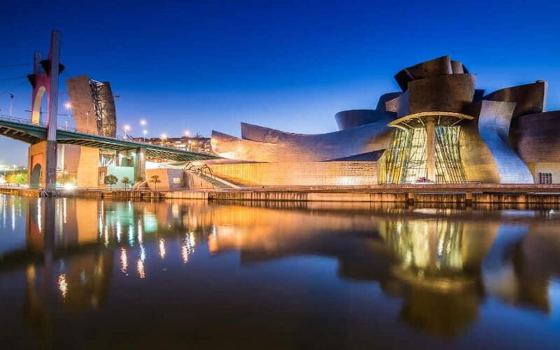 Bilbao: Guggenheim VIP Experience. Small Group. Expert Guide - The Perfect Balance of Convenience and Depth