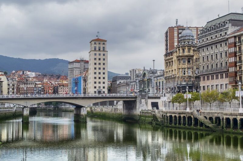 Bilbao - Private Historic walking tour - The Value of This Tour