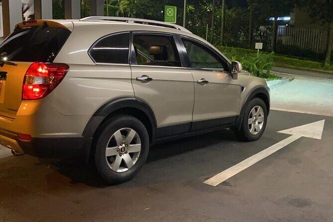 Bilingual private transport to the airport. - A Practical, Comfortable Ride from Medellín to the Airport