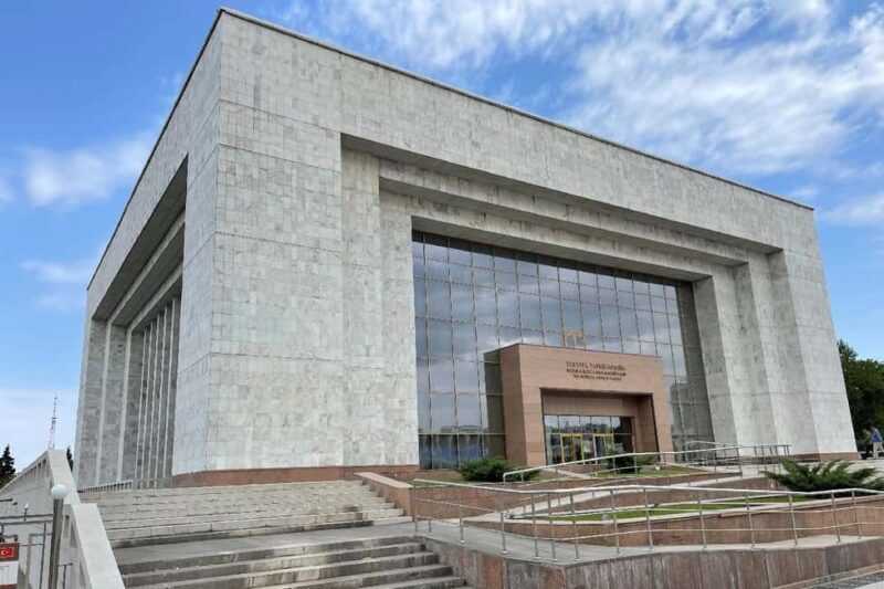 Bishkek: Hidden Gems, Landmarks & Culture Walking Tour - Key Points