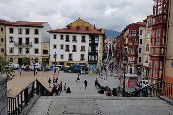 Bizkaia. Bilbao route. Tour of Bilbao, a modern city to discover. - Who Should Consider This Tour?