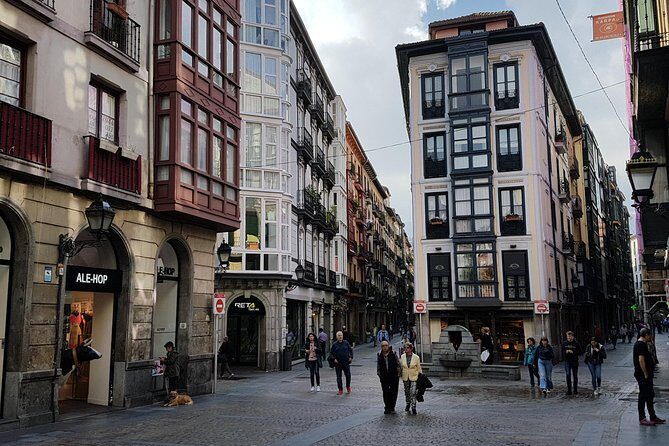 Bizkaia. Bilbao route. Tour of Bilbao, a modern city to discover. - FAQ