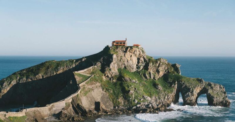 Bizkaia Bridge, Gaztelugatxe, Bermeo and Gernika from Bilbao - A Detailed Look at the Experience