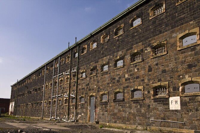 Black Taxi Tour and Crumlin Road Gaol tour Combo - Belfast’s Turbulent Past Comes Alive: A Deep Dive into the Black Taxi and Gaol Tour Combo