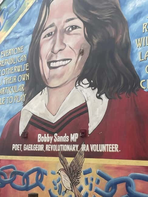 Black Taxi tour of Belfast - Summary: Who Should Consider This Tour?