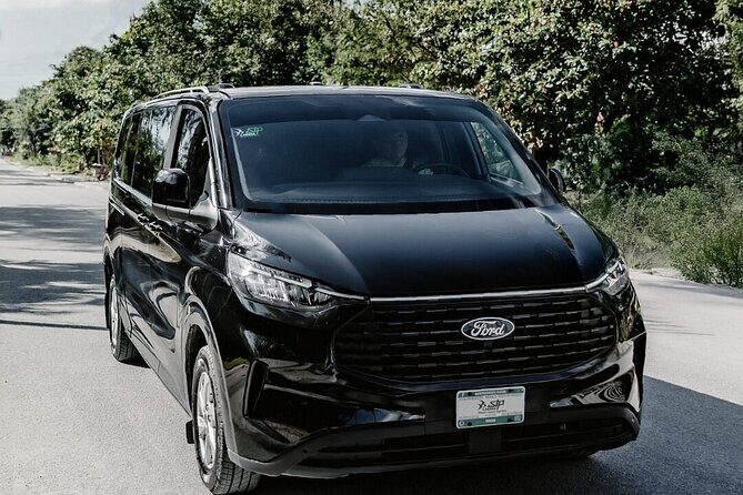 Black Van from Cancun One Way Airport - Who Is This Transfer Best For?