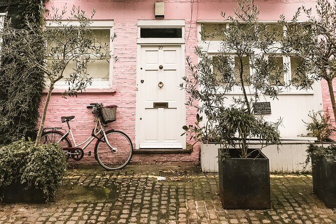 Blogger's London: Notting Hill + Instagram Reels - The Magic of Harper & Tom’s Flower Shop