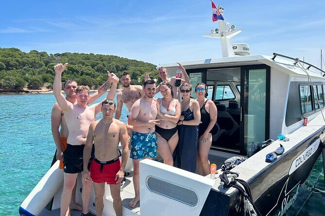 Blue cave and Hvar - 5 Islands speedboat tour from Split - The Experience: Pros and Cons