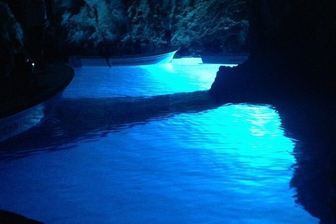 Blue Cave, Blue Lagoon, Hvar island and ShipWreck - private boat tour - An In-Depth Look at the Private Boat Experience